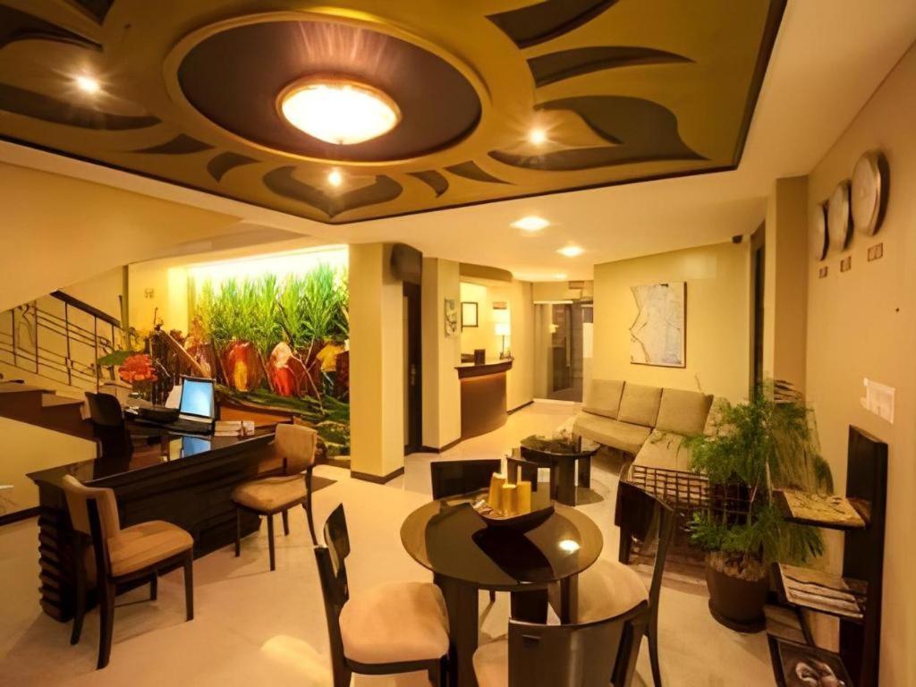 L Square Hotel Tarlac City Extérieur photo