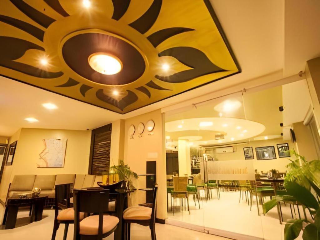 L Square Hotel Tarlac City Extérieur photo