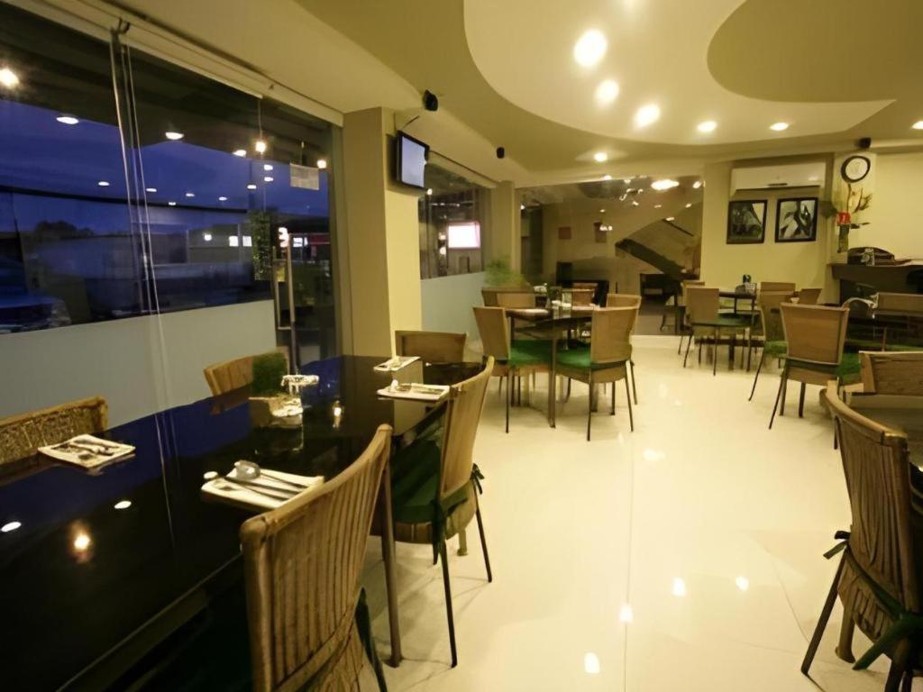 L Square Hotel Tarlac City Extérieur photo