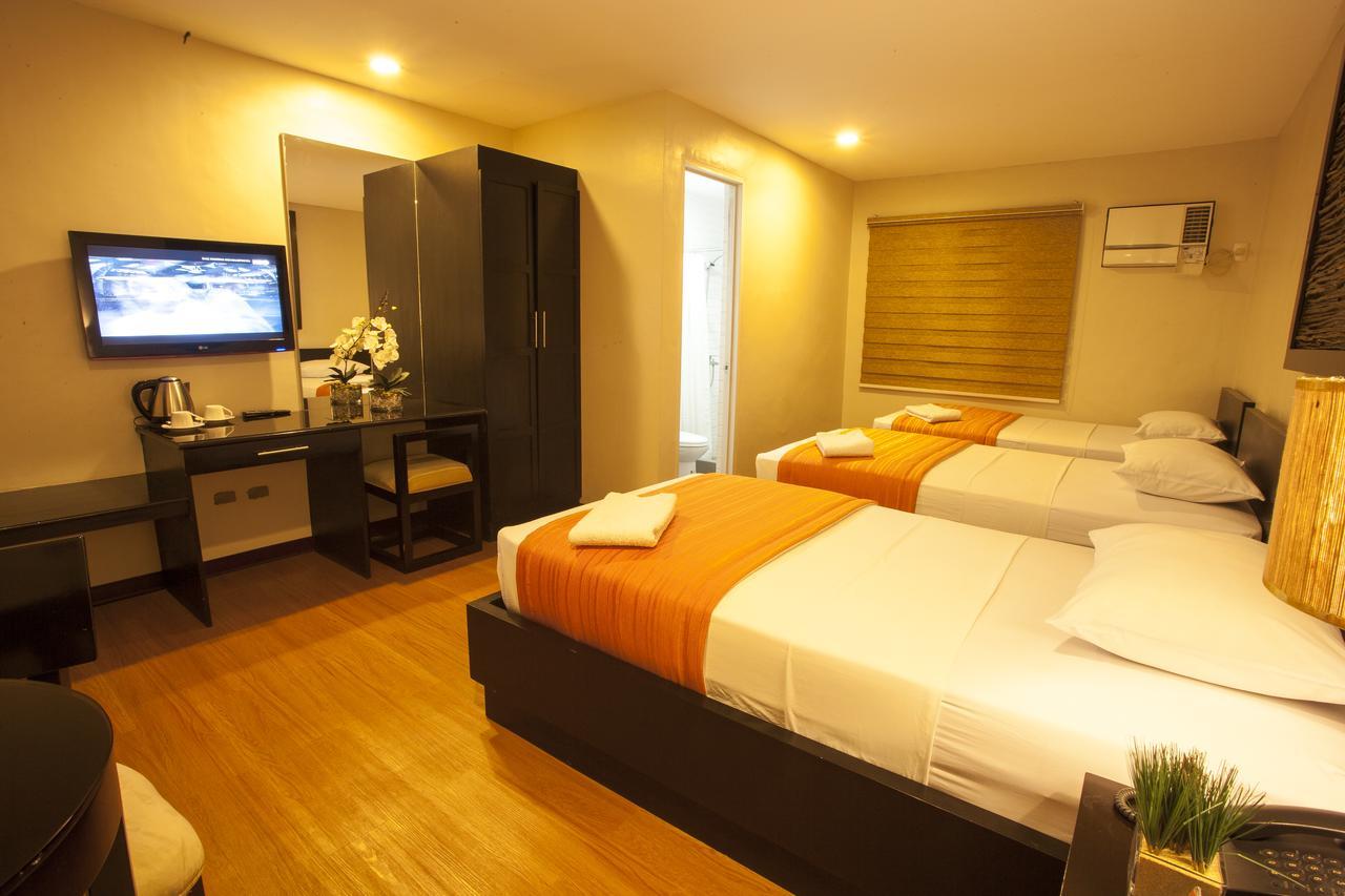 L Square Hotel Tarlac City Extérieur photo