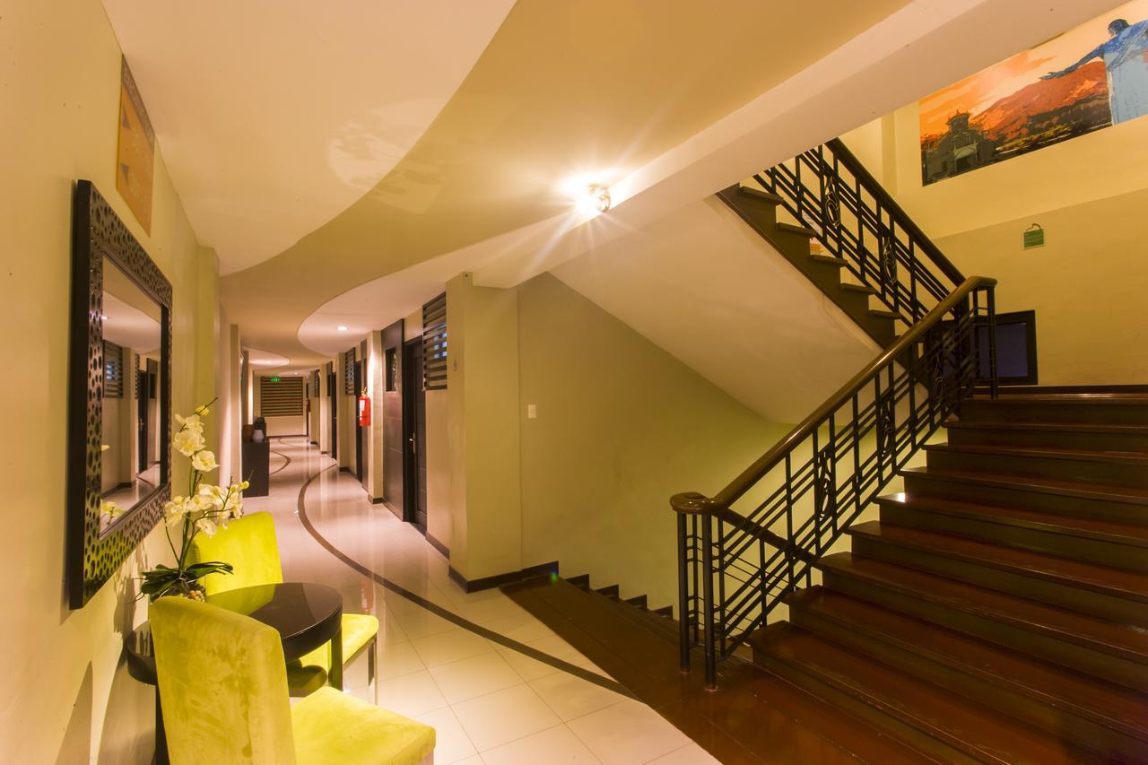 L Square Hotel Tarlac City Extérieur photo