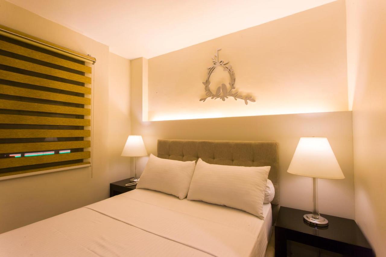 L Square Hotel Tarlac City Extérieur photo